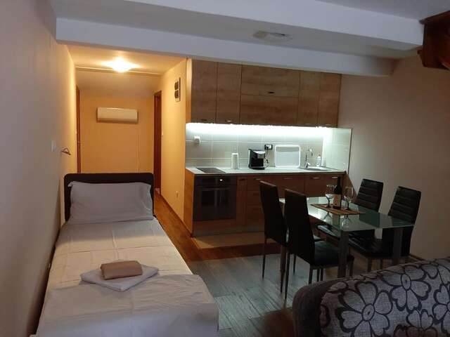 Апартаменты APARTMANI MIA VUKSANOVIC Цетине-12